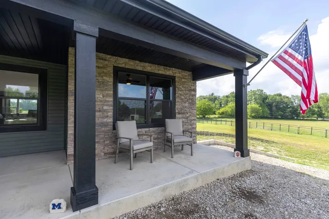 $599,990 | 63397 Mulberry Road, South Bend, IN 46614