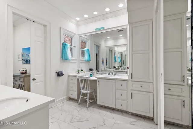 $449,000 | 130 Hawthorne Vale, Ridgeland, MS 39157