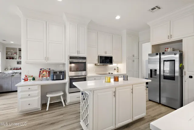 $449,000 | 130 Hawthorne Vale, Ridgeland, MS 39157