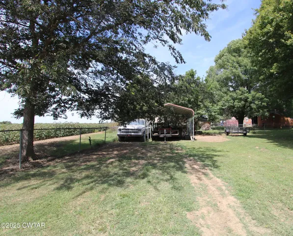 a view of a lake with houses
