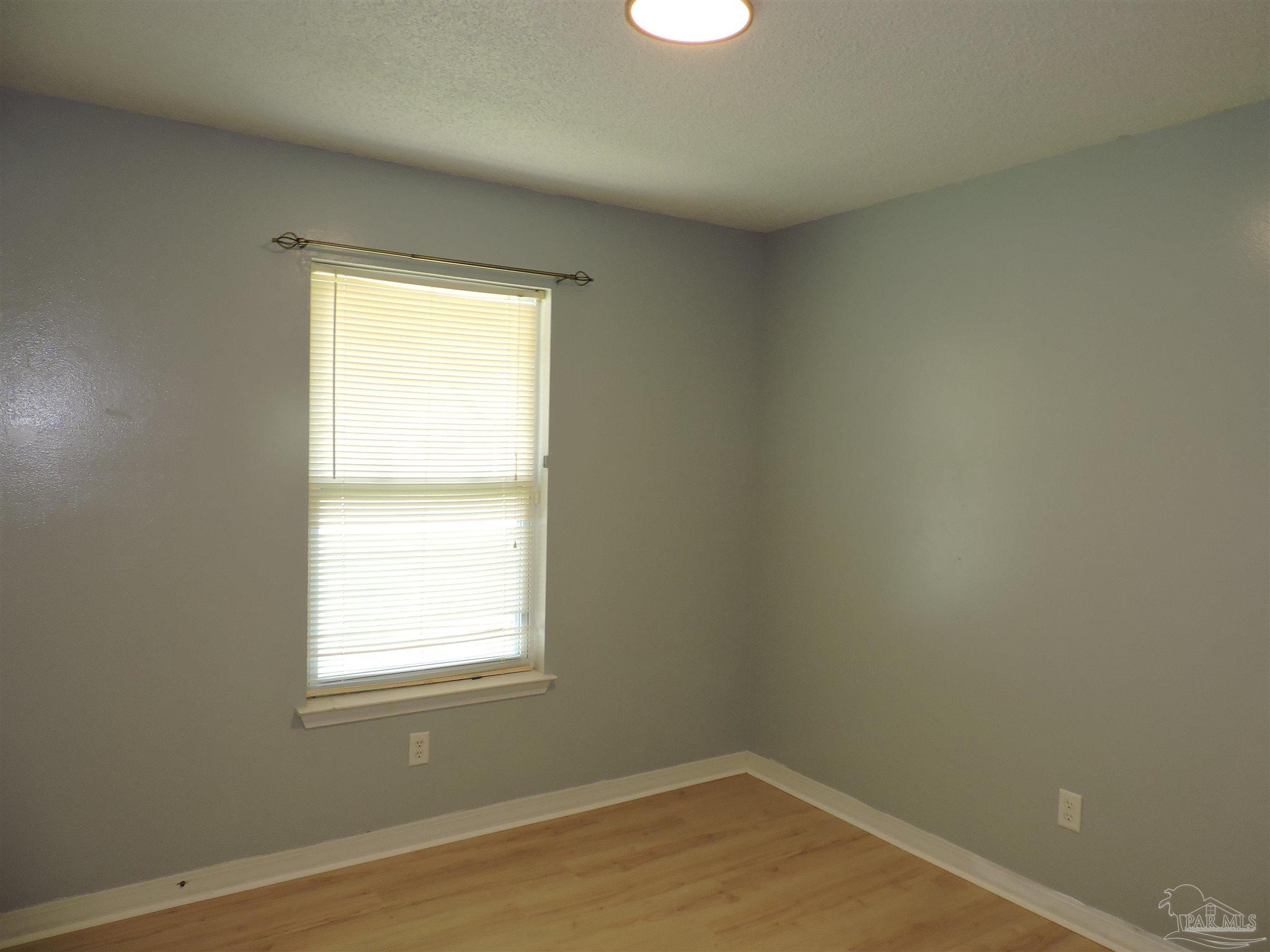 1495 Sinclair Street Milton, FL 32570 - Photo 13 of 20