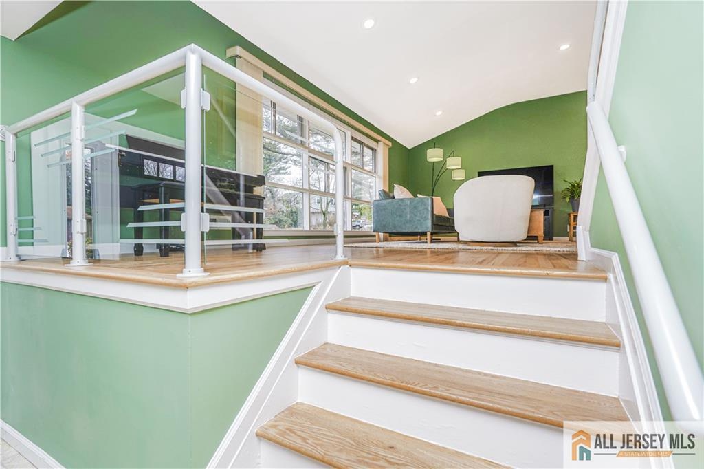 11 Agate Road East Brunswick, NJ 08816 - Photo 5 of 49