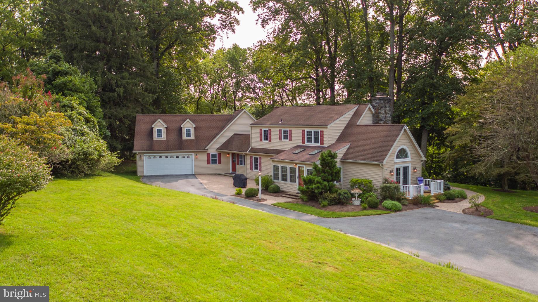 81 Boot Road Newtown Square, PA 19073 - Photo 4 of 64 BLUE RIBBON HOME tucked on a tranquil 1.76 Ac. lot