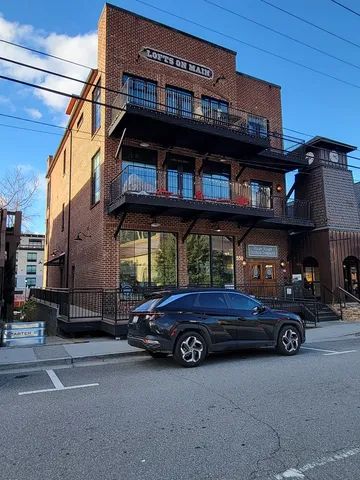 $1,600 | 550 East Main Street, Unit 2, Blue Ridge, GA 30513