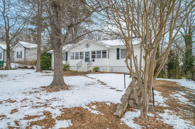 $325,000 | 610 Washington Street, Cramerton, NC 28032