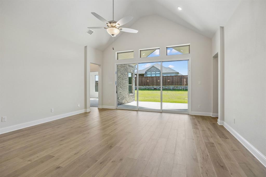 4121 Winnow Lane Joshua, TX 76058 - Photo 5 of 39 23-4121Winnow_016