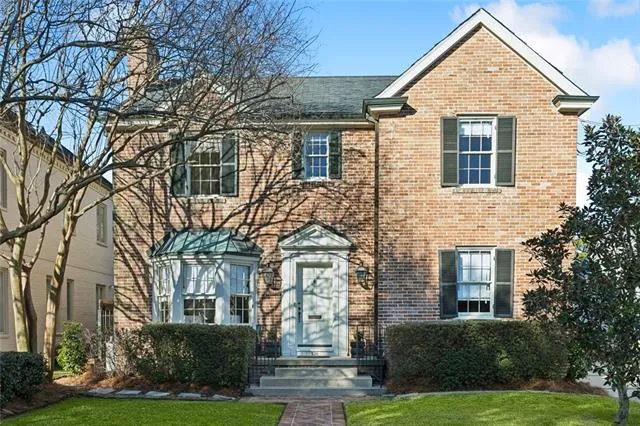 $999,999 | 326 Bellaire Drive, New Orleans, LA 70124