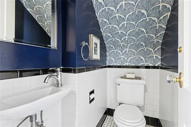 $999,999 | 326 Bellaire Drive, New Orleans, LA 70124