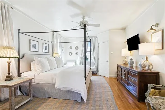 $999,999 | 326 Bellaire Drive, New Orleans, LA 70124