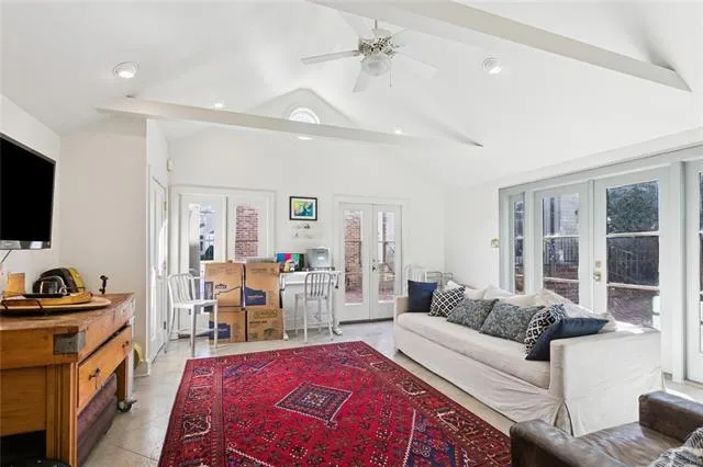 $999,999 | 326 Bellaire Drive, New Orleans, LA 70124