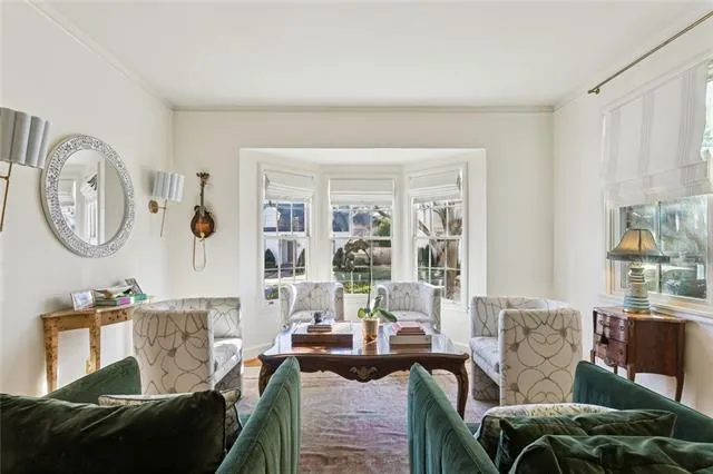 $999,999 | 326 Bellaire Drive, New Orleans, LA 70124