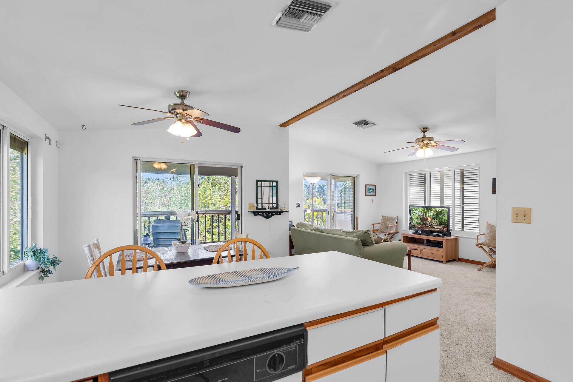 30625 16th Lane Big Pine Key, FL 33043 - Photo 18 of 42 Breakfast bar area
