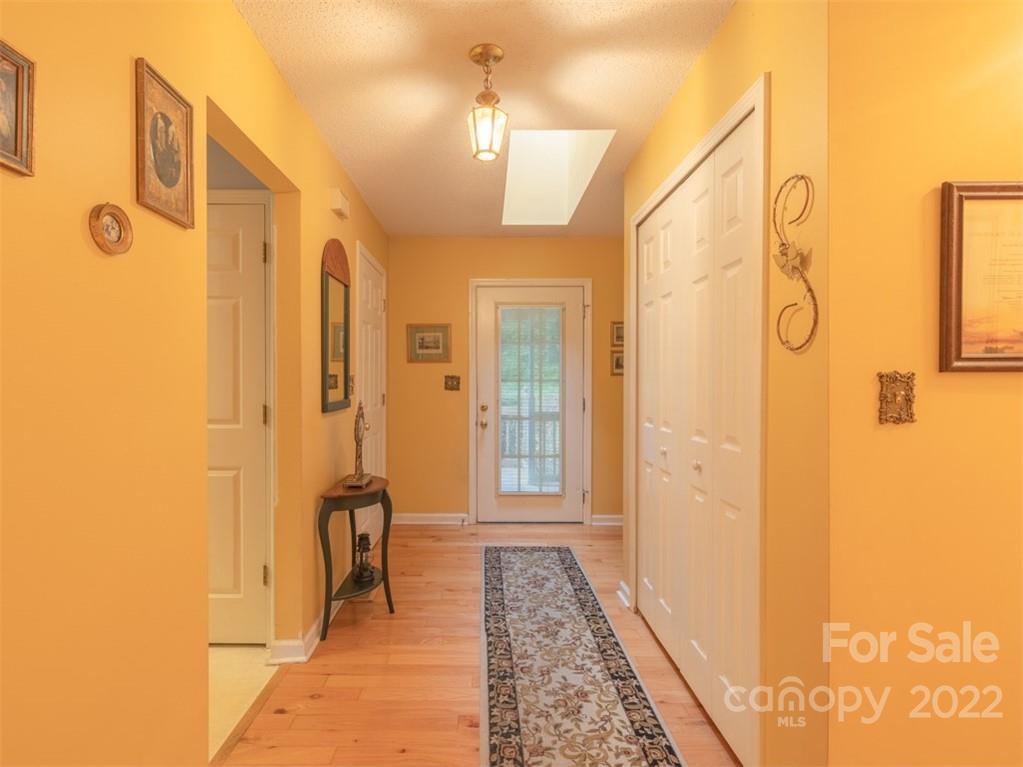 201 Laurel Ridge Road Asheville, NC 28805 - Photo 11 of 33 Gallery Image 11