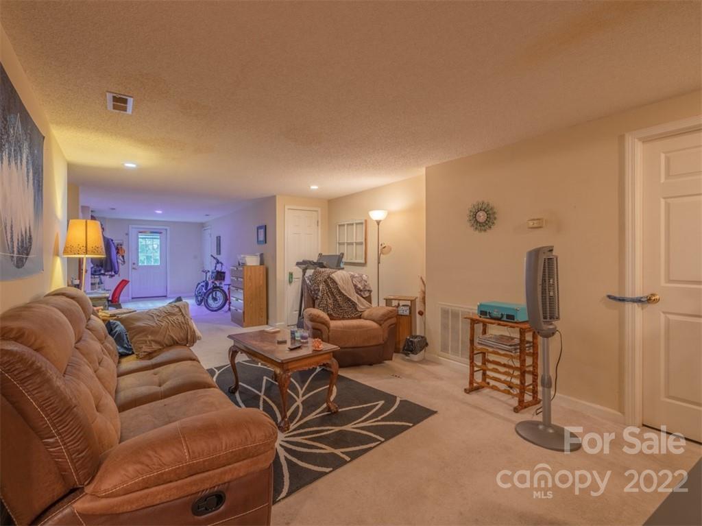 201 Laurel Ridge Road Asheville, NC 28805 - Photo 28 of 33 Gallery Image 28