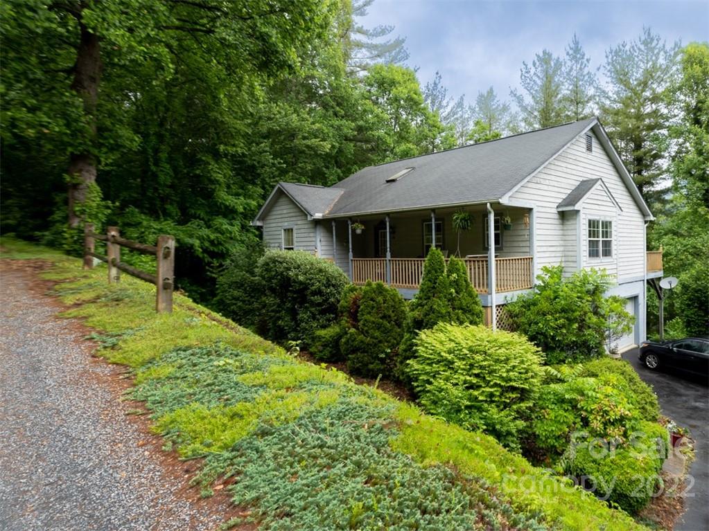 201 Laurel Ridge Road Asheville, NC 28805 - Photo 3 of 33 Gallery Image 3