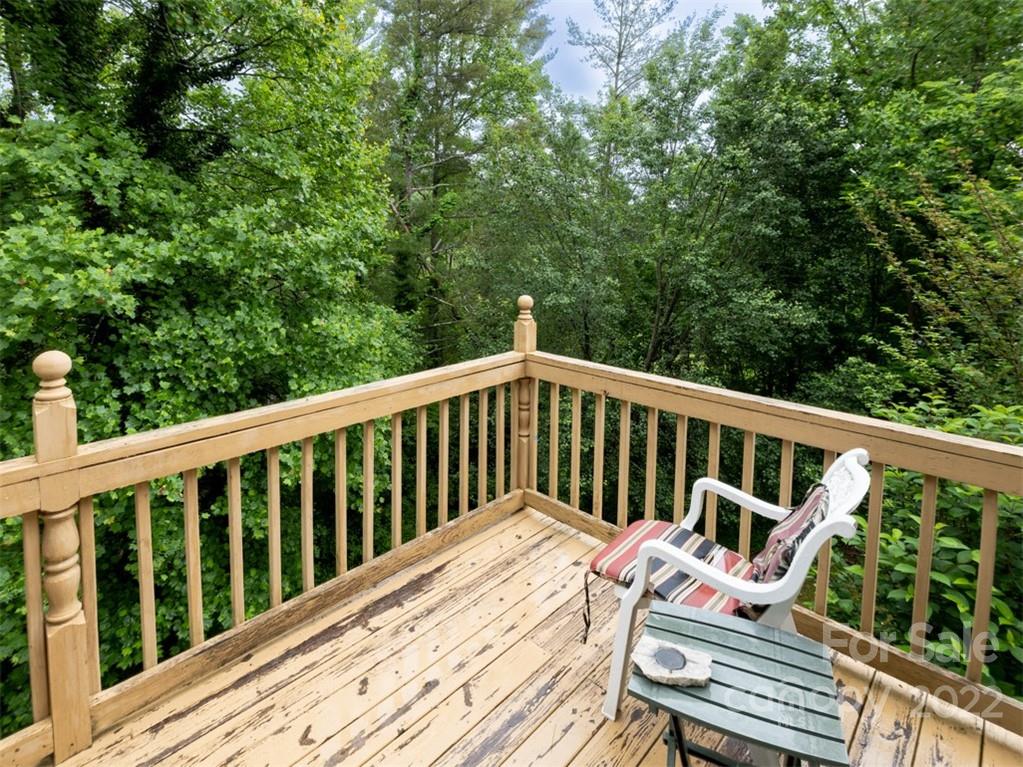 201 Laurel Ridge Road Asheville, NC 28805 - Photo 7 of 33 Gallery Image 7