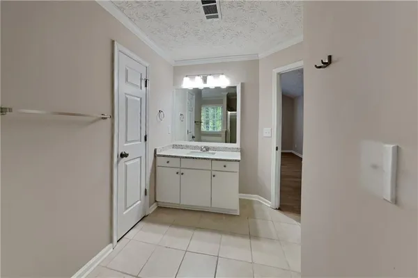 $2,225 | 2929 Sentinel Circle, Lawrenceville, GA 30043