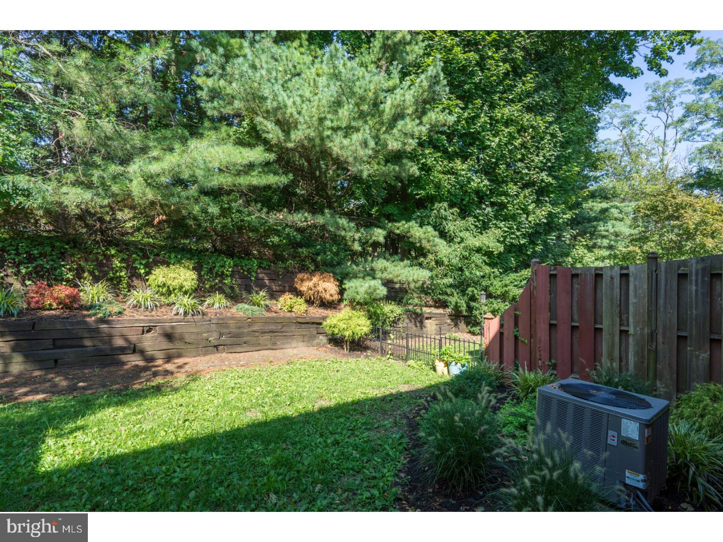 6 Farnwood Road Mount Laurel, NJ 08054 - Photo 2 of 9