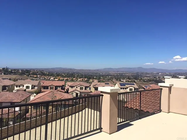 $5,500 | 438 Cota Lane, Vista, CA 92083