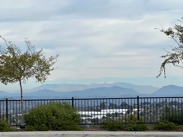 $5,500 | 438 Cota Lane, Vista, CA 92083