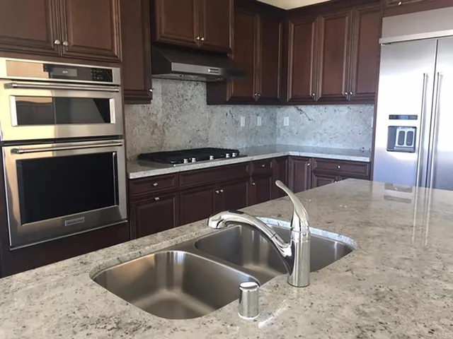 $5,500 | 438 Cota Lane, Vista, CA 92083