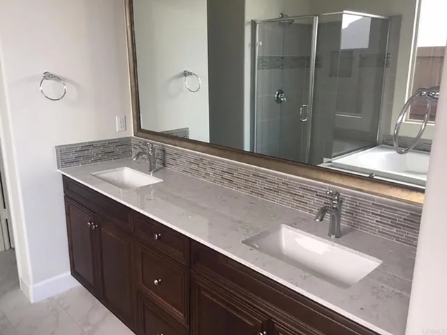 $5,500 | 438 Cota Lane, Vista, CA 92083