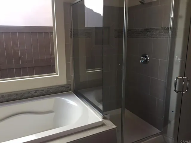 $5,500 | 438 Cota Lane, Vista, CA 92083