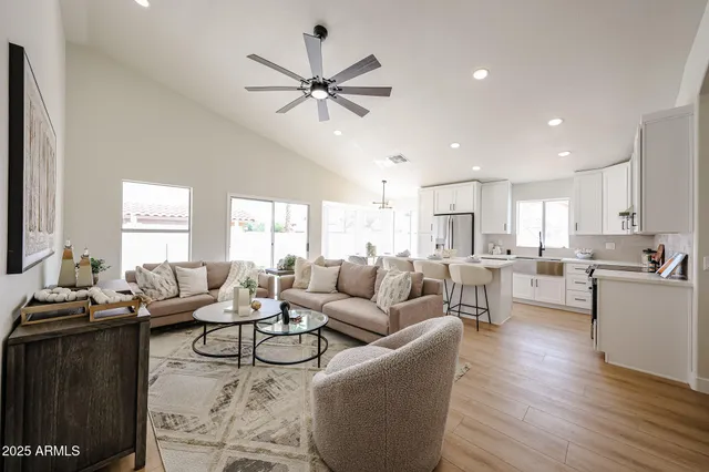 $599,000 | 625 North Granite Street, Gilbert, AZ 85234