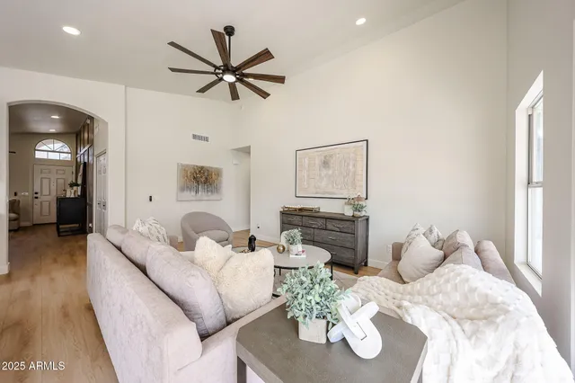 $599,000 | 625 North Granite Street, Gilbert, AZ 85234