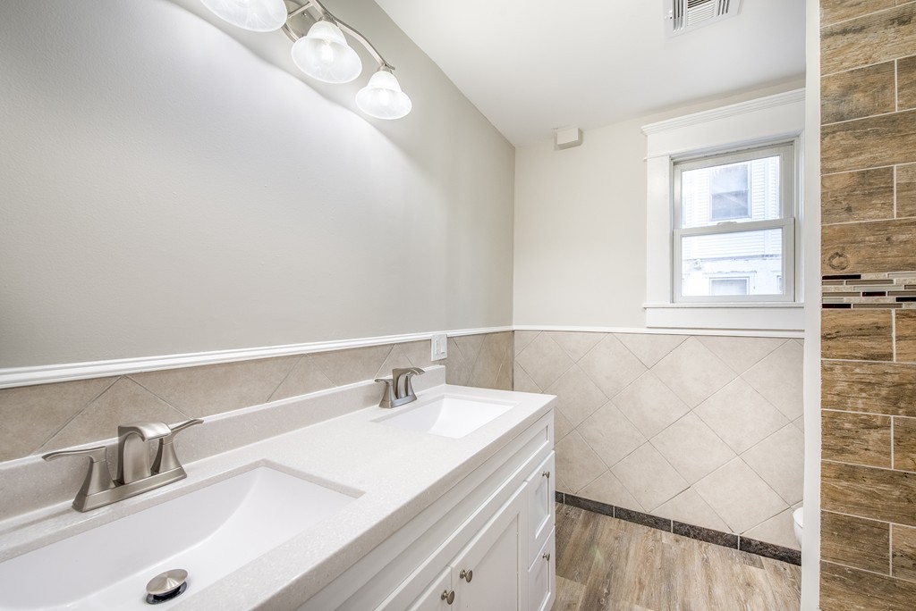 850-852 Chestnut Street Springfield, MA 01107 - Photo 14 of 42 Gallery Image 14