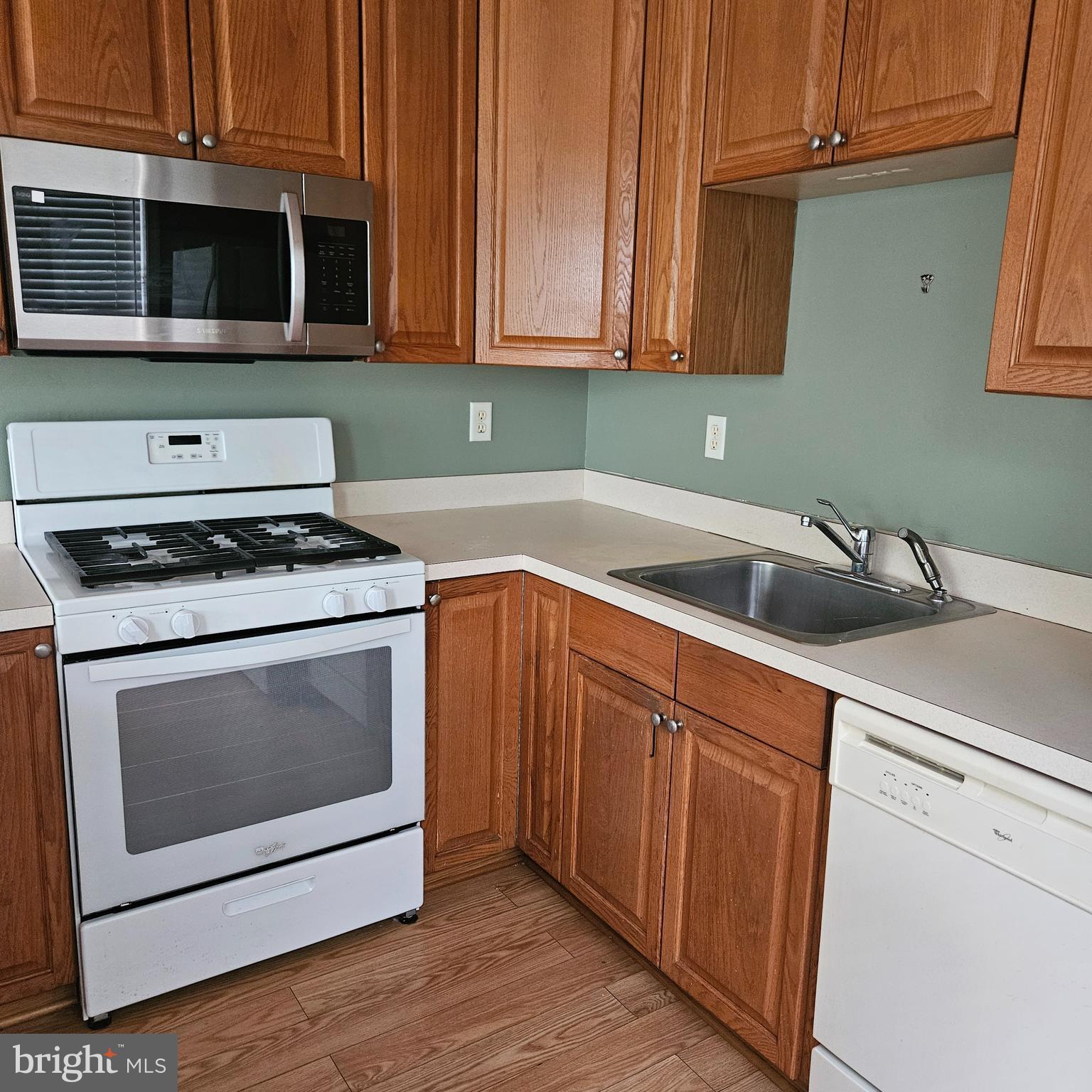 74 Kyle Way Trenton, NJ 08628 - Photo 14 of 31 Kitchen