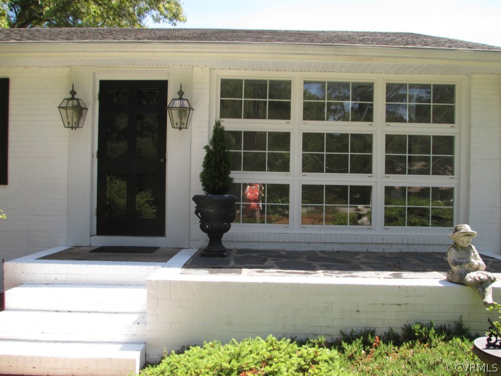 1009 Grapevine Road Sandston, VA 23150 - Photo 1 of 4 Gallery Image 1
