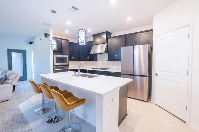 $2,595 | 232 Barton Oak Trail, Georgetown, TX 78628