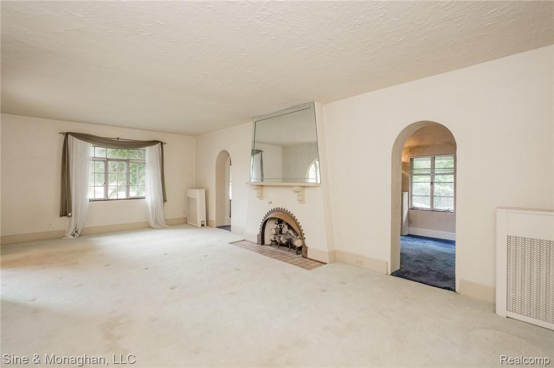 561 Middlesex Road Grosse Pointe, MI 48230 - Photo 6 of 53 IMG_5723.jpg