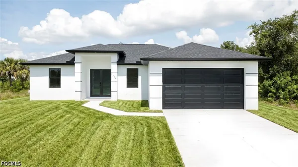 $2,150 | 5905 Sunshine Boulevard North, Lehigh Acres, FL 33971