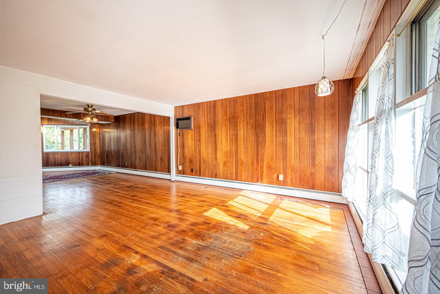 6 Gerald Drive Aston, PA 19014 - Photo 5 of 42