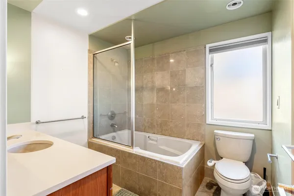 $980,000 | 11401 Southeast 326th Place, Auburn, WA 98092