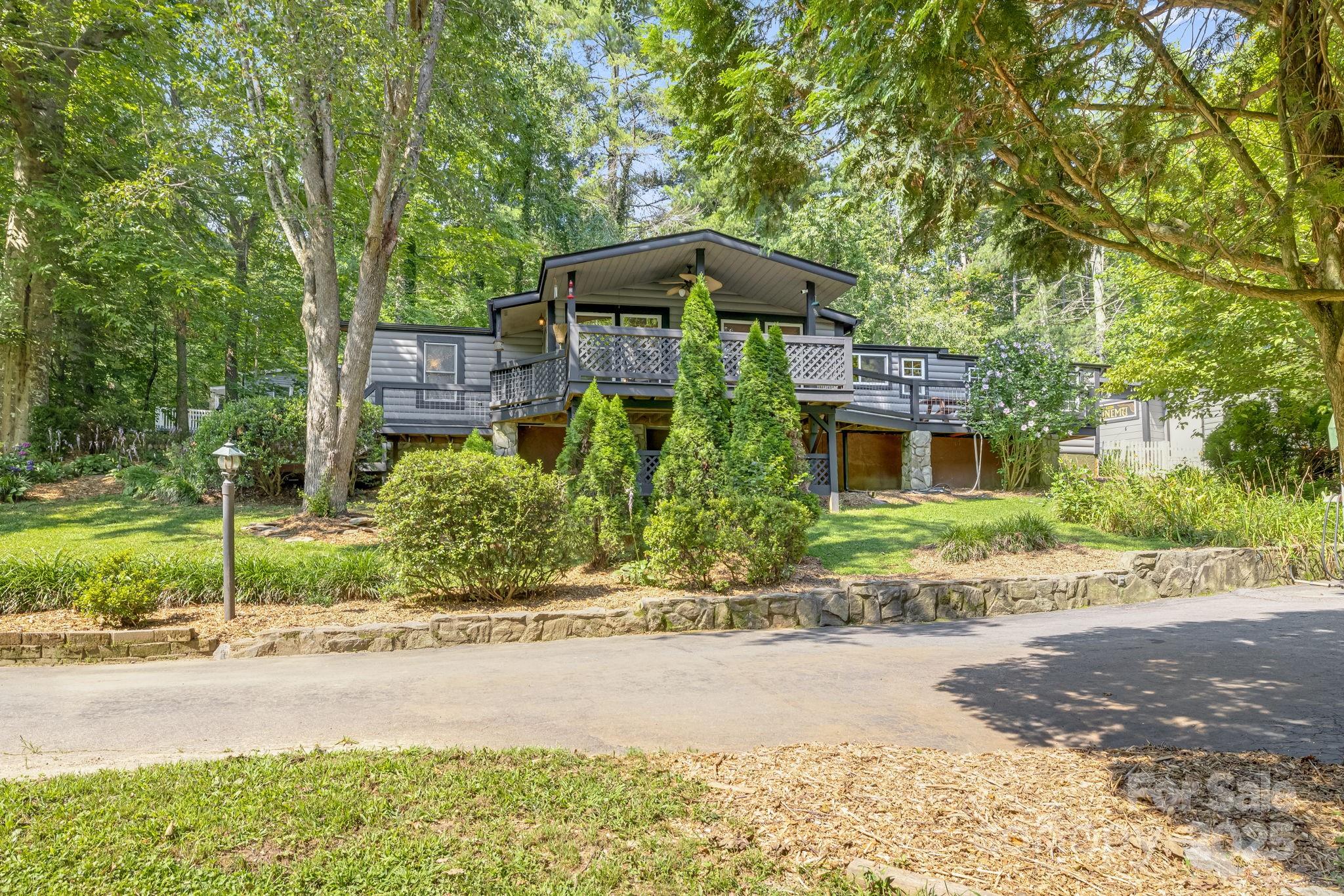 19 Timbers Edge Lane Fairview, NC 28730 - Photo 4 of 45