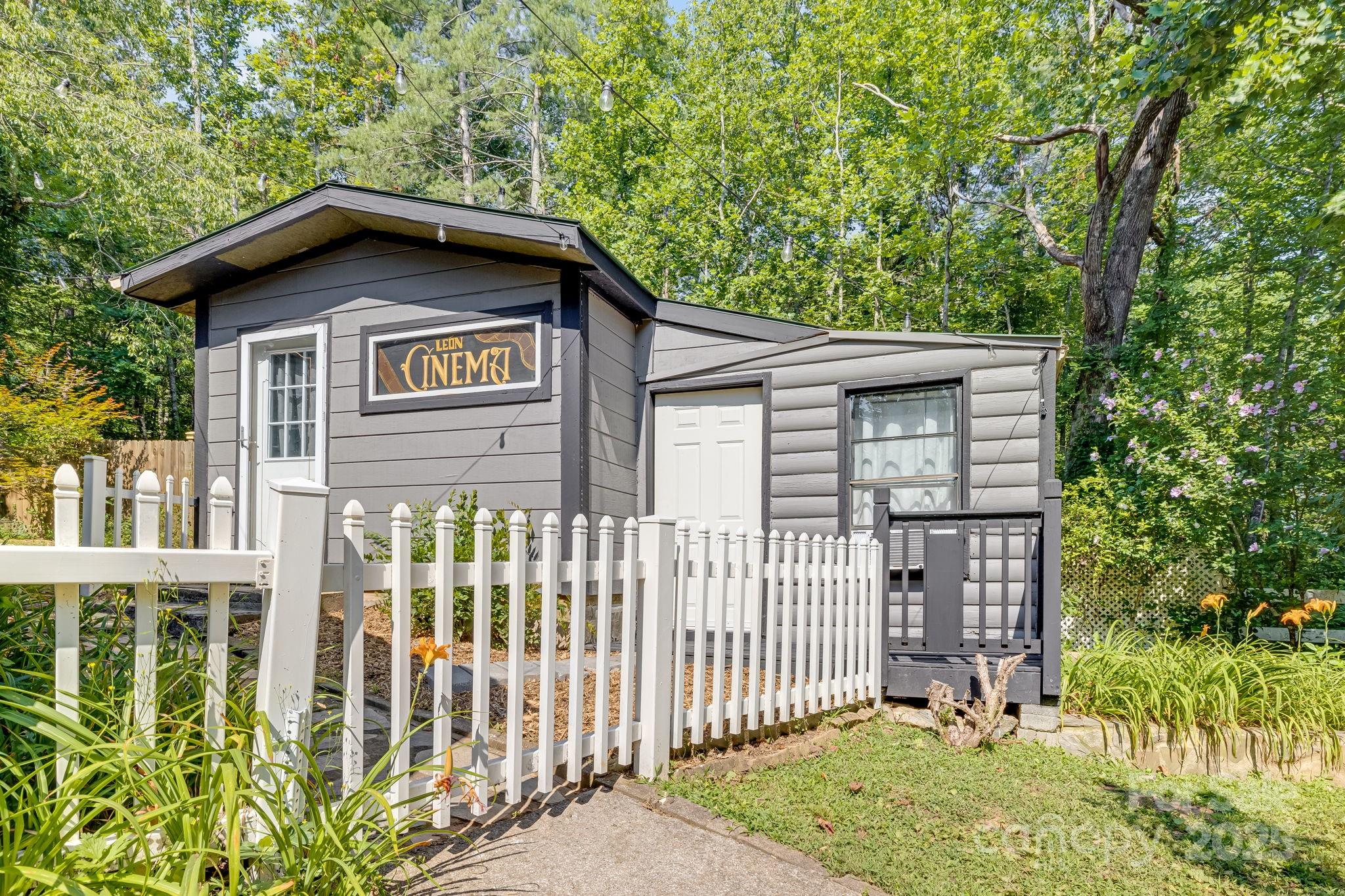 19 Timbers Edge Lane Fairview, NC 28730 - Photo 10 of 45
