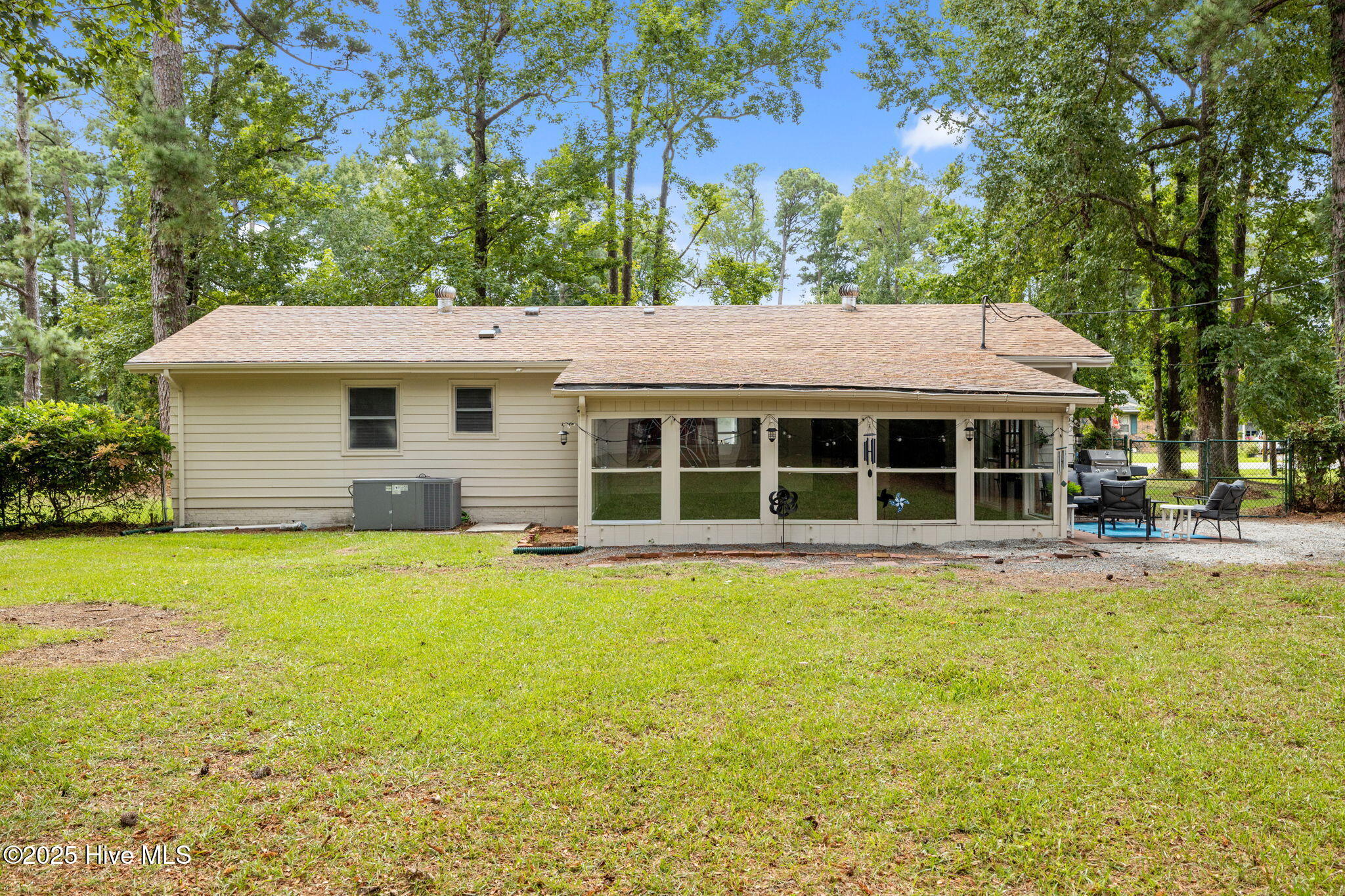 204 Pineview Street Havelock, NC 28532 - Photo 28 of 31 31-web-or-mls-1S3A6269