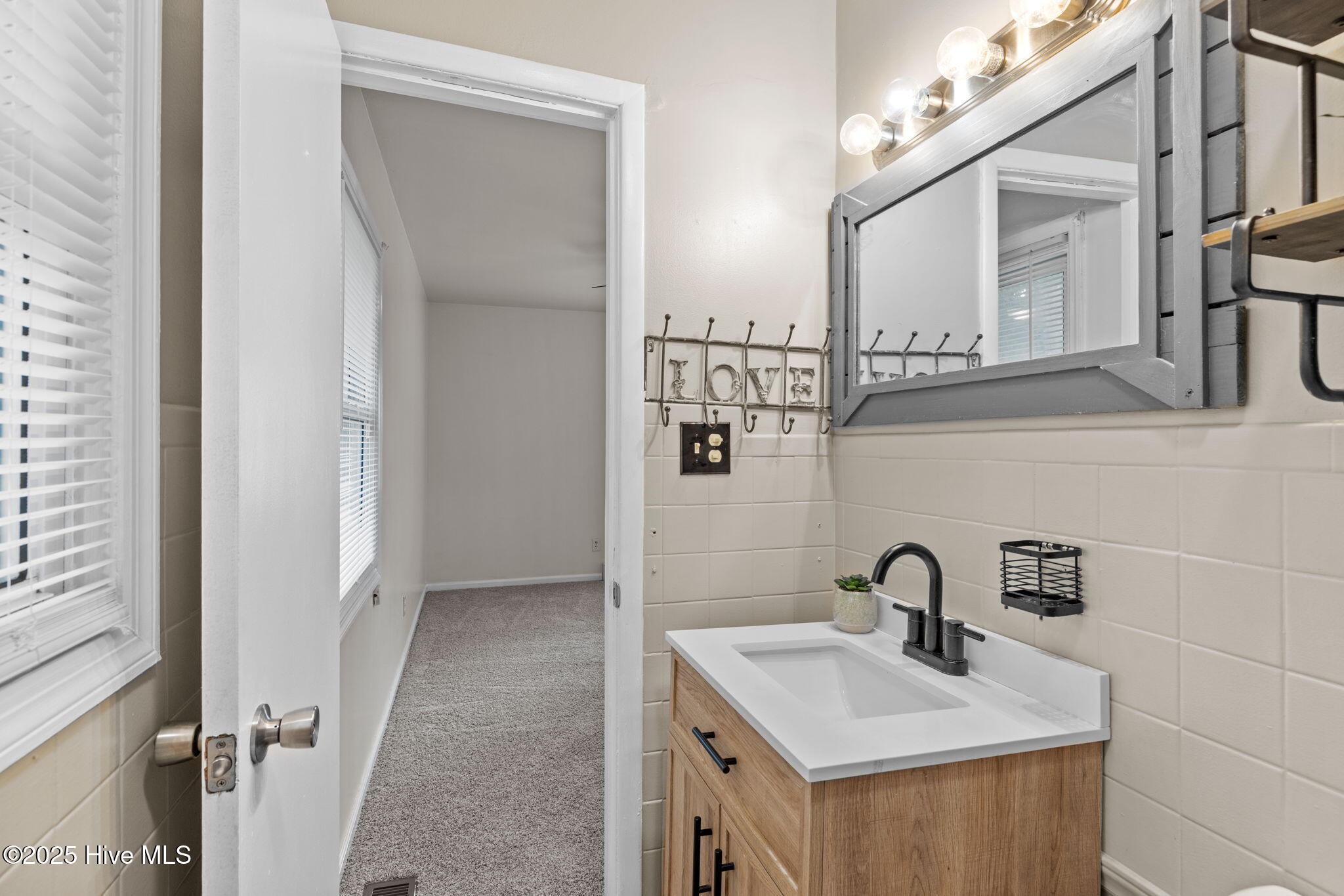 204 Pineview Street Havelock, NC 28532 - Photo 3 of 31 8-web-or-mls-1S3A6124