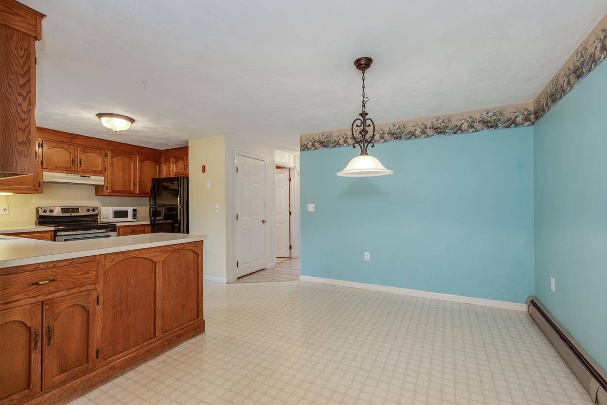 17 A Reed Street, Unit A Londonderry, NH 03053 - Photo 14 of 32 Gallery Image 14
