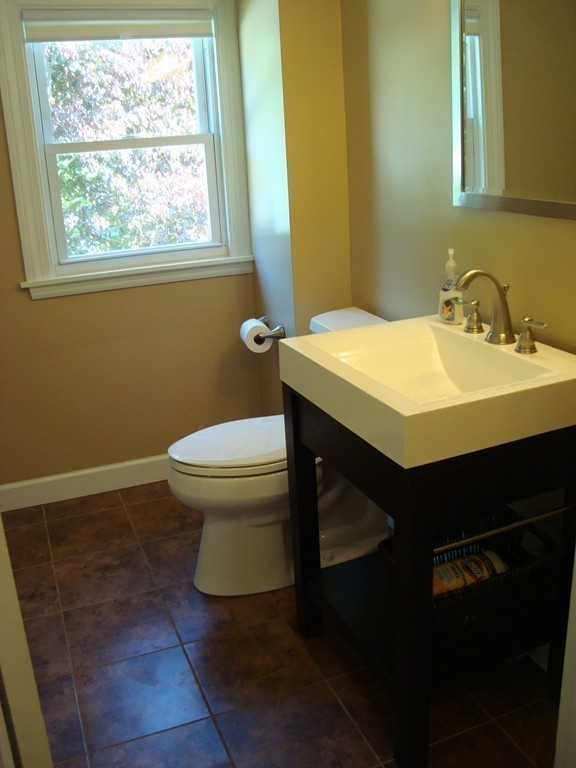345 Goldthwaite Road Northbridge, MA 01588 - Photo 20 of 27 Gallery Image 20