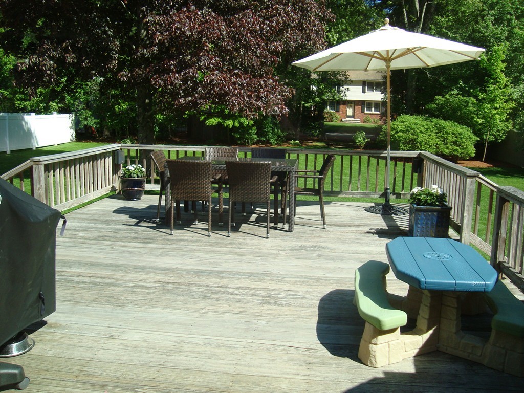 345 Goldthwaite Road Northbridge, MA 01588 - Photo 6 of 27 Gallery Image 6
