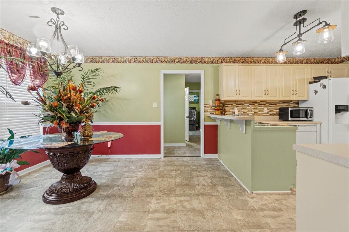 3346 Thames Place Hephzibah, GA 30815 - Photo 12 of 30 12-Breakfast Area