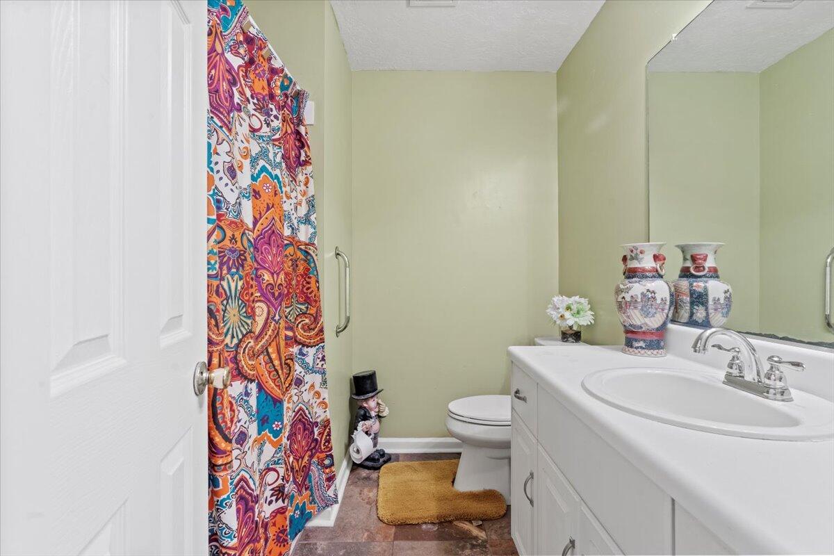 3346 Thames Place Hephzibah, GA 30815 - Photo 24 of 30 25-Hallway Bathroom