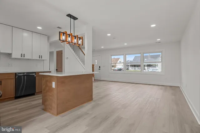 $2,950 | 41 Jewel Lane, Levittown, PA 19055