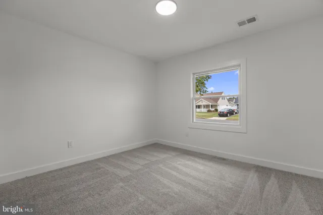 $2,950 | 41 Jewel Lane, Levittown, PA 19055