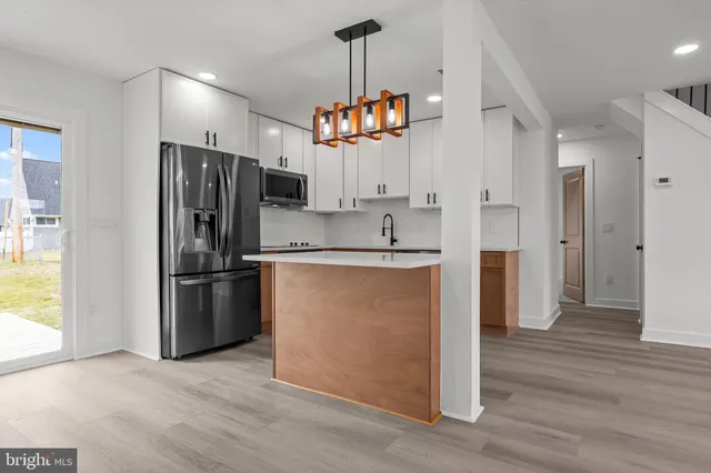 $2,950 | 41 Jewel Lane, Levittown, PA 19055