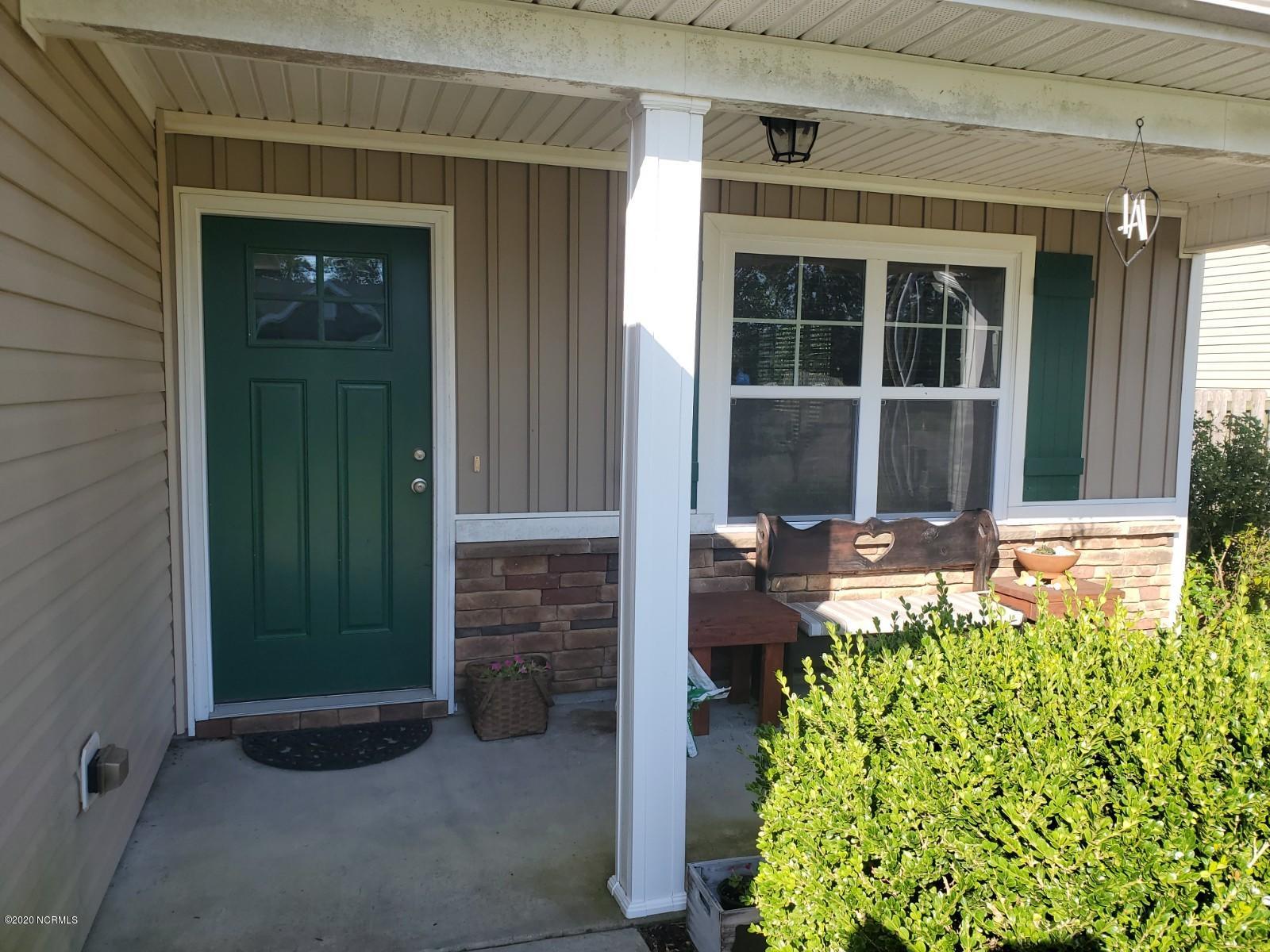 419 Ridgeway Drive Sneads Ferry, NC 28460 - Photo 2 of 19 2